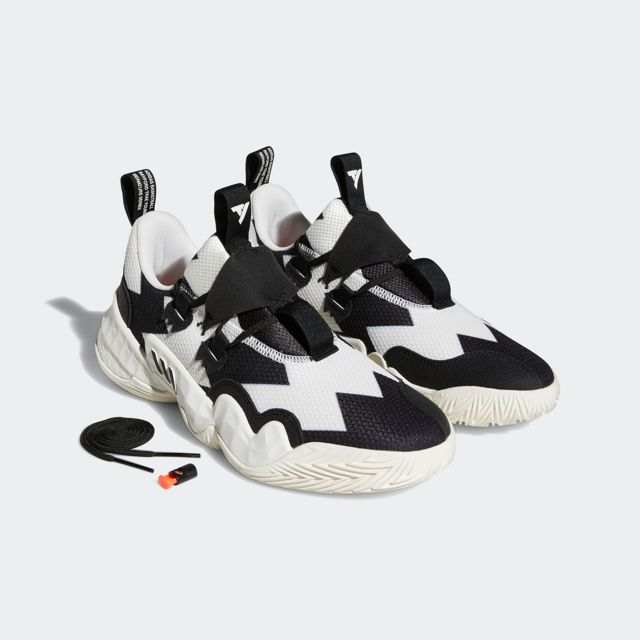 Image of the SO SO DEF colorway of the Adidas Trae Young 1